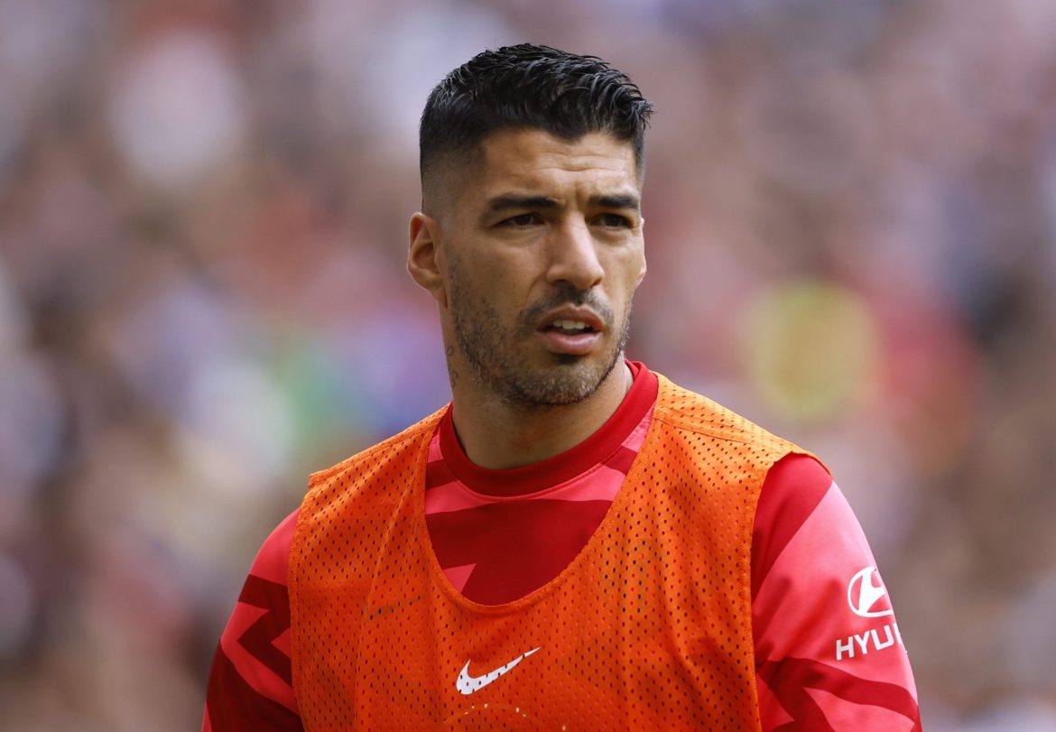 Villa urged to complete Luis Suarez deal